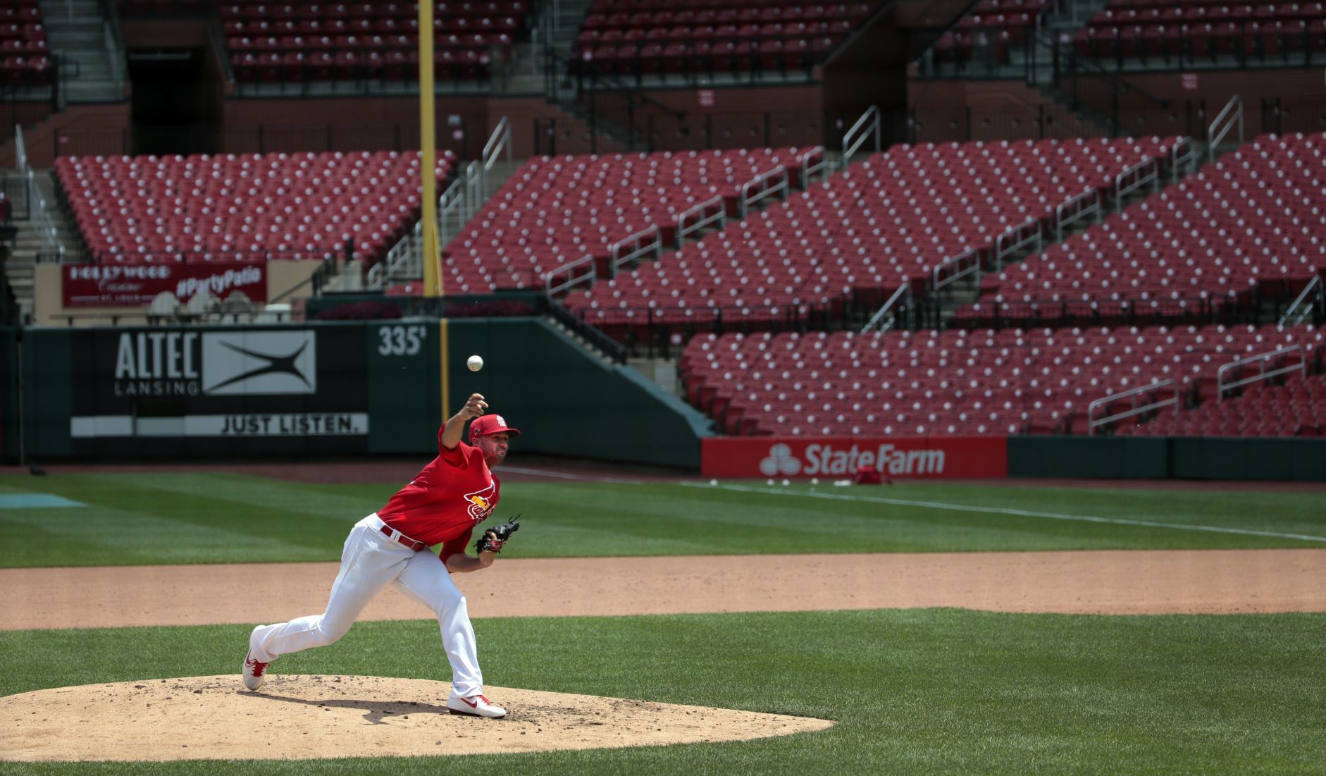 Cardinals open "Summer Camp"
